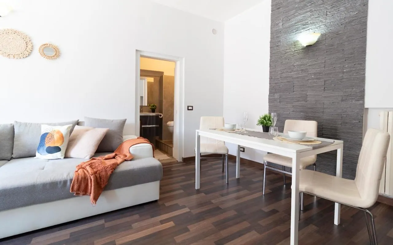 Casa Serenita Vidigulfo Milano 0*,